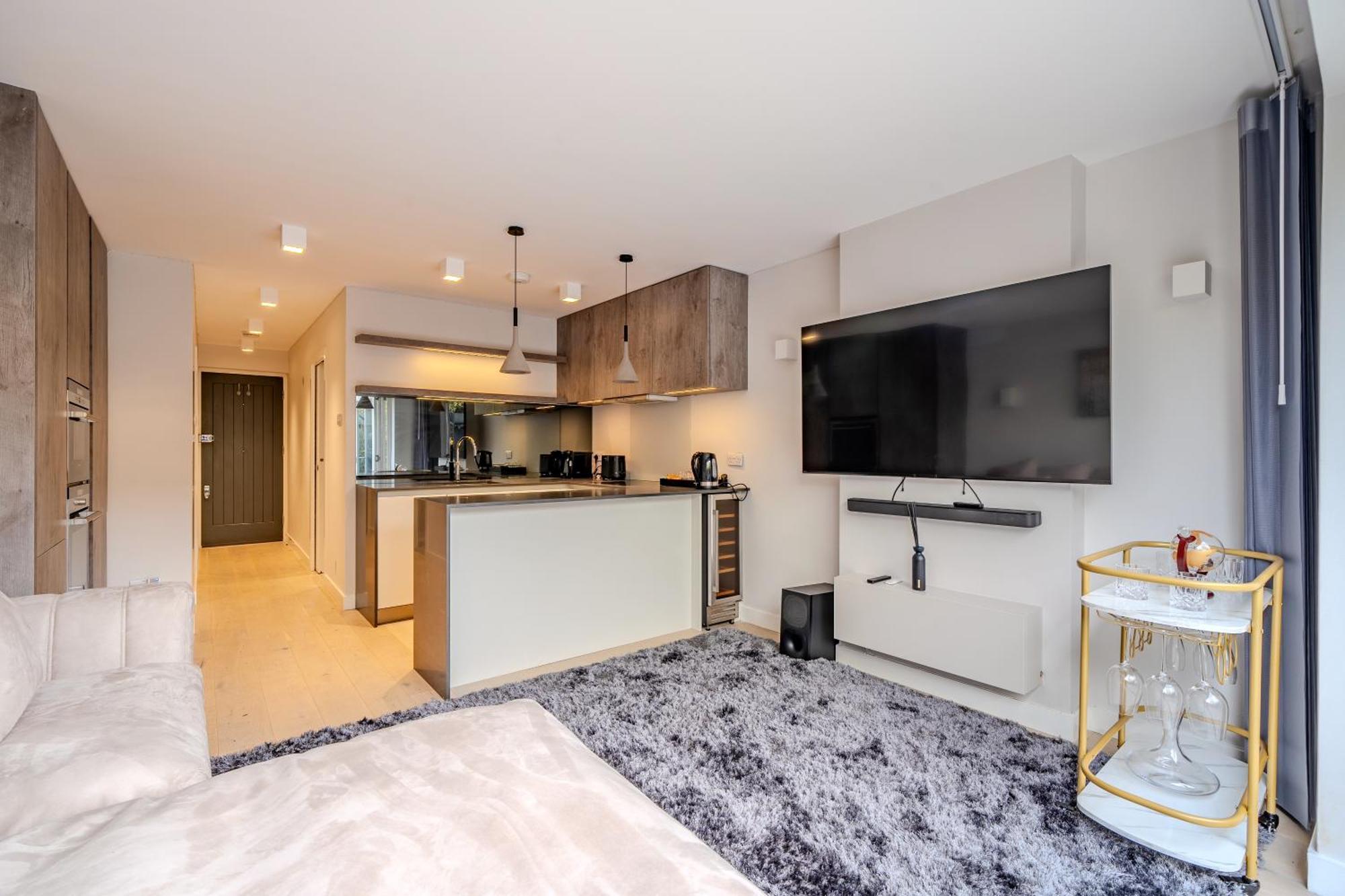 Stunning 1 Bedroom In The Heart Of Apartamento *